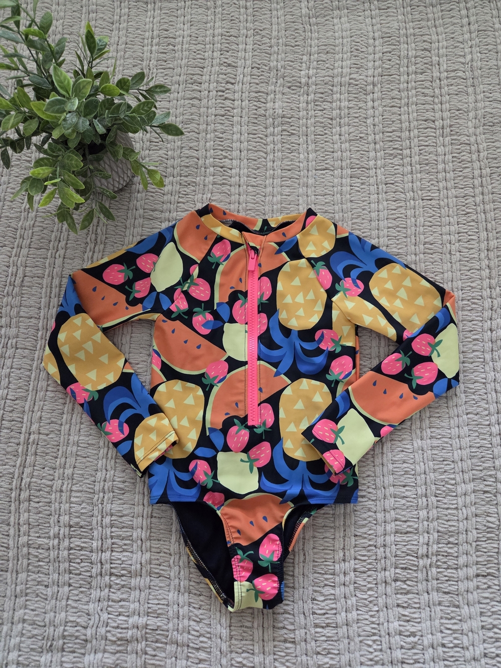 Kids Long-Sleeve Fruit Print Rash Guard Swimsuit - Black/Multicolor